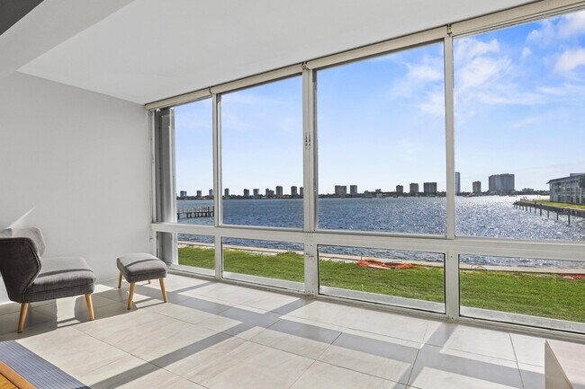 Foto del edificio - 2936 Lake Shore Dr