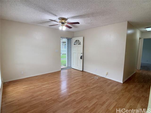 Building Photo - 94-1398-1398 Polani St