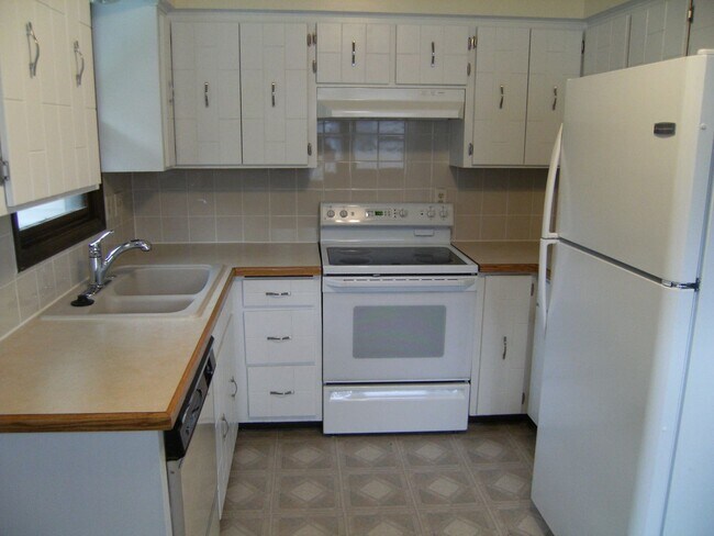 Foto del edificio - 3026-3028 Menke Cir