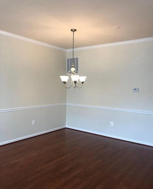 Foto del edificio - 670 Highland Farms Cir