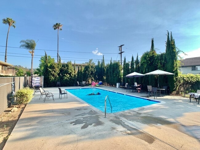 Building Photo - 1131 Decker St