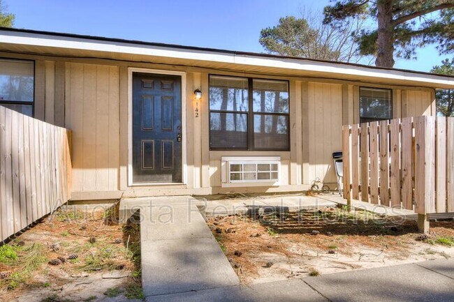 Building Photo - 142 Fister Ct