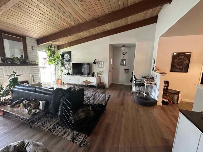 Foto del edificio - 2104 Del Rey Ct