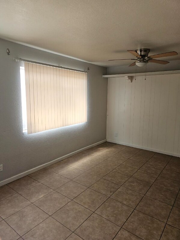 Foto del edificio - 2363 W Hazelwood St