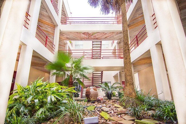 Building Photo - 1302 Marina Bay Dr