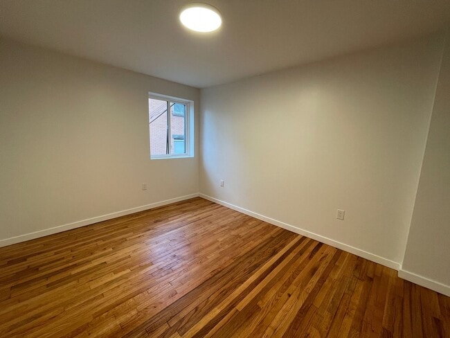 Foto del edificio - 6 1/2 Farrington St