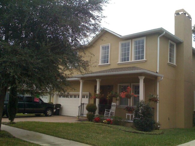 Foto del edificio - 2 Blocks east of Virginia/Mills - 2 Story ...