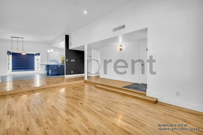 Building Photo - 745 E Loyola Dr
