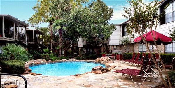 Building Photo - 6403 Del Monte Dr