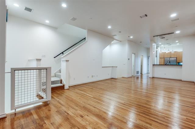 Foto del edificio - 4310 Buena Vista St