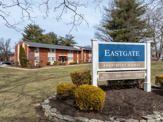 Building Photo - Eastgate Apartments