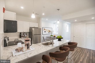 Building Photo - 2626-28 Ridge Ave