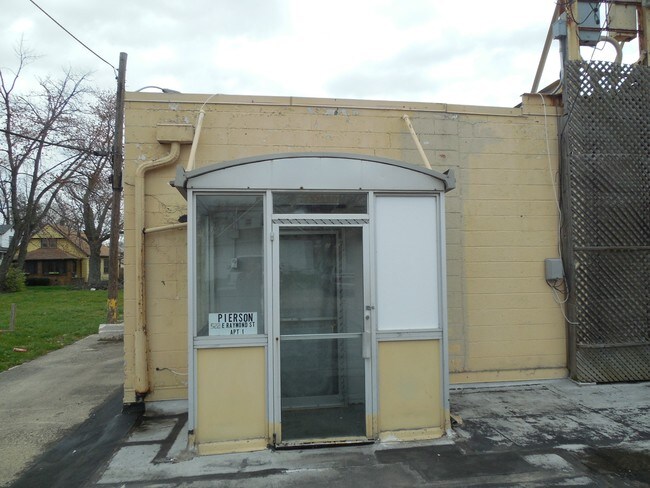 Building Photo - 522 E Raymond St, Indianapolis, IN 46203