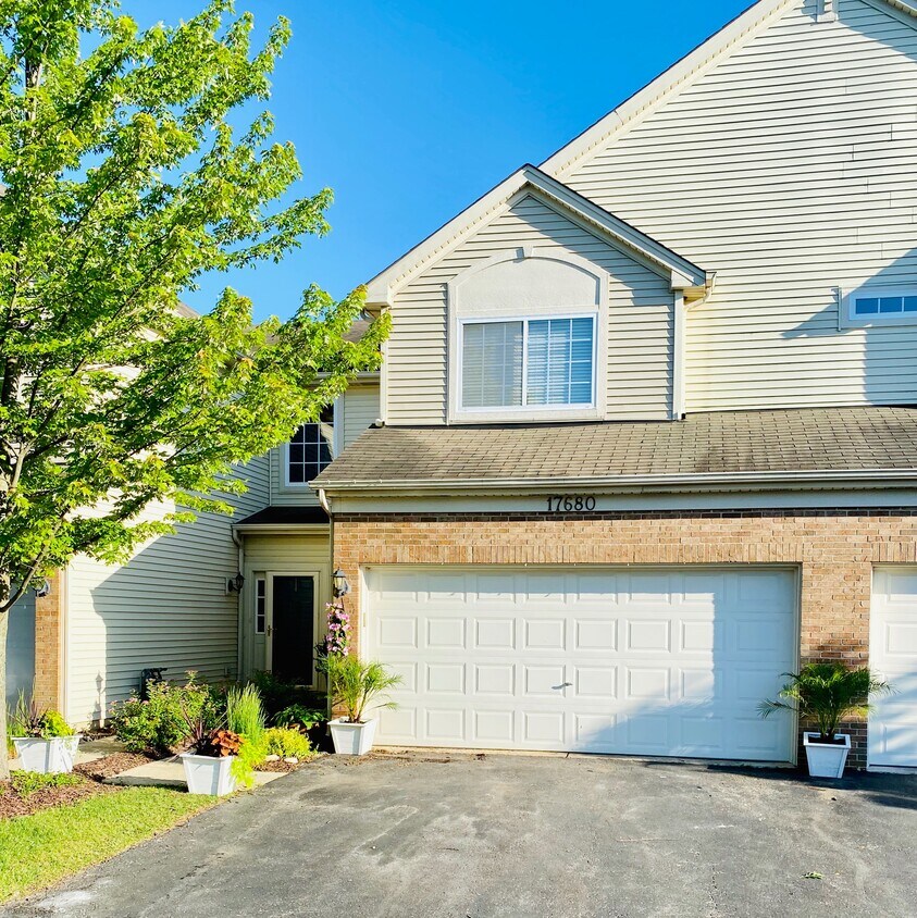 17680 Gilbert Dr, Lockport, IL 60441 House Rental in Lockport, IL