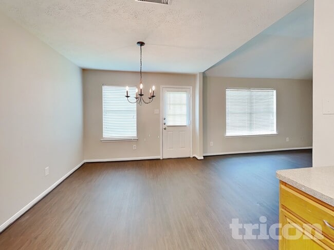 Building Photo - 12230 Scarlet River Dr