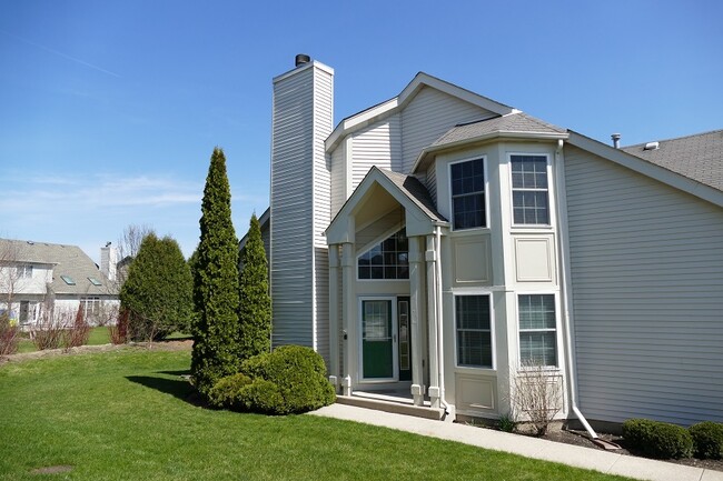 Building Photo - 2043 Tamahawk Ln