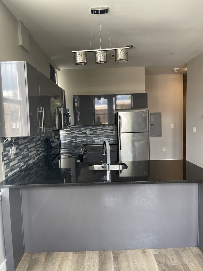 Photo - 99 W Main St Apartment