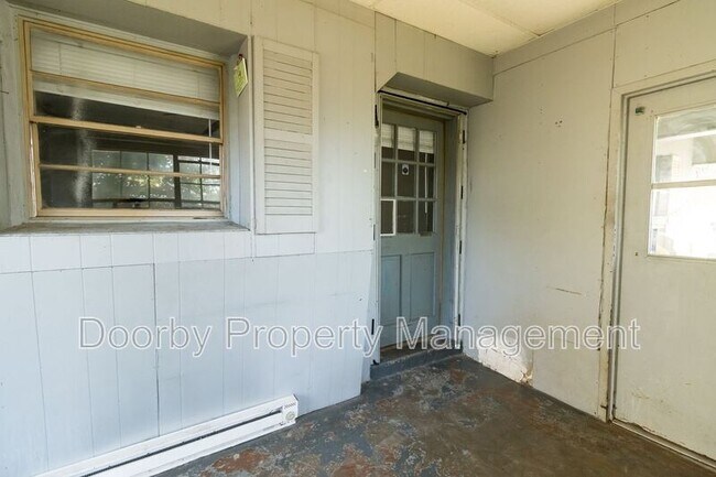 Building Photo - 2609 14th Ave