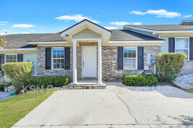 Building Photo - 305 Parade Ct
