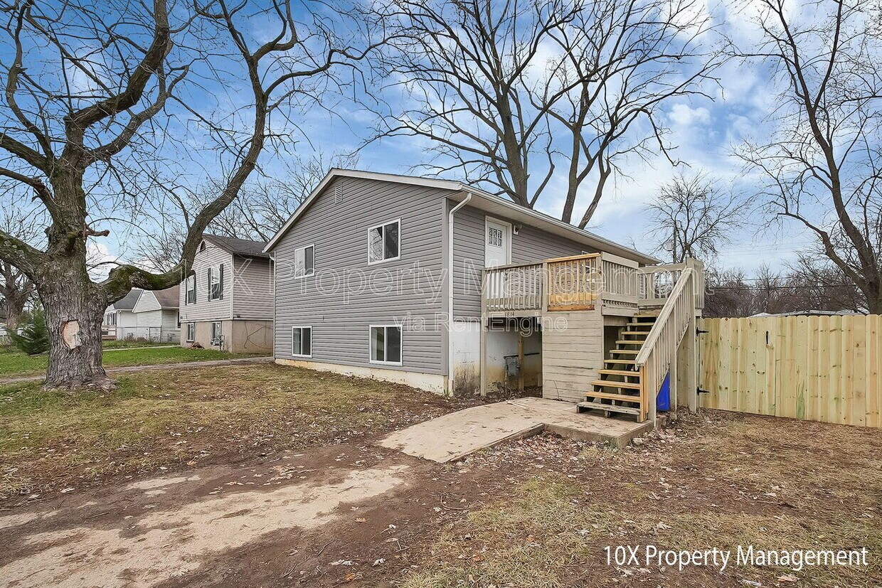 Foto principal - 1814 E Maynard Ave