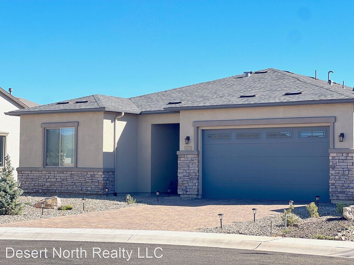 Foto principal - 3 br, 2 bath House - 8763 N Peaceful Valle...