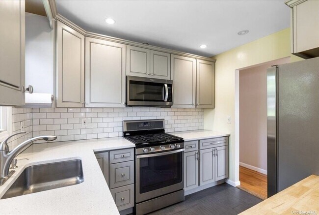 Building Photo - 73 Briarcliff Rd