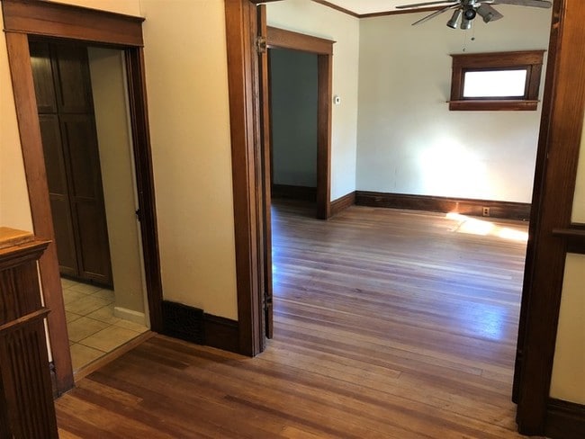 Building Photo - Stunning Home in Denver