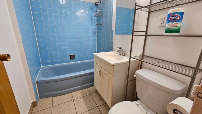 Foto del edificio - 5906 N Sheridan Rd