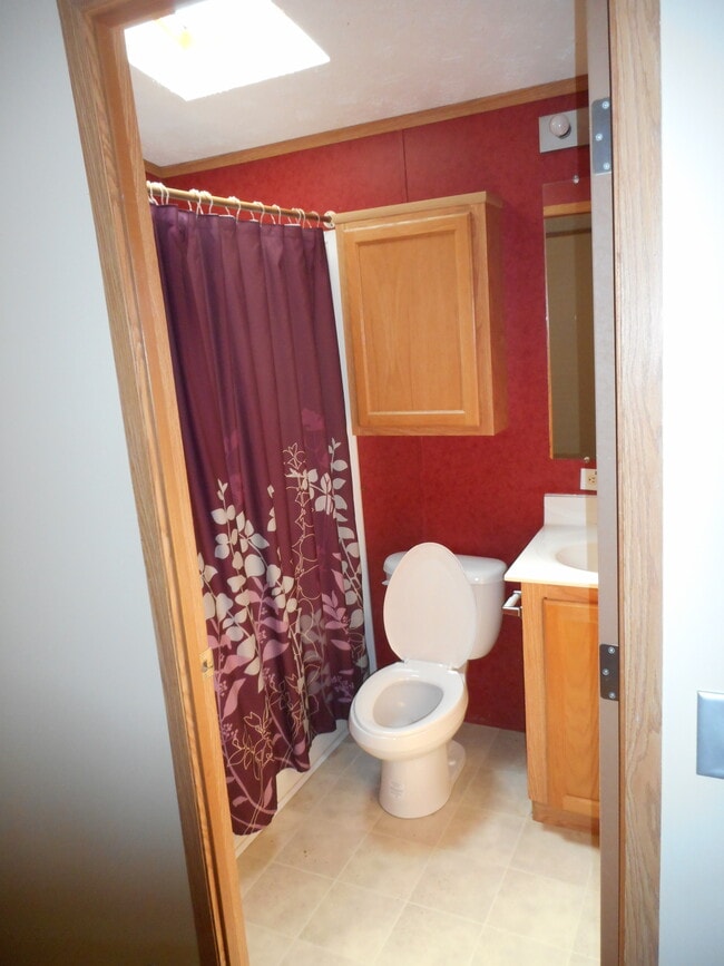 Bathroom off front Bedroom - 10543 Emberwood Dr