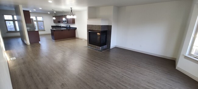 Foto del edificio - Beautiful Salt Lake Townhome!!!