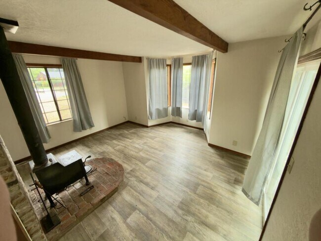 Foto del edificio - 372 W Hickory St