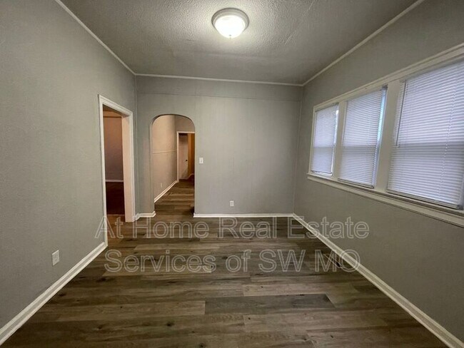 Foto del edificio - 2262 N Ramsey Ave