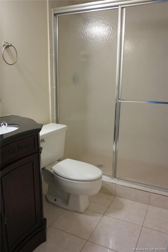 Building Photo - 159 Lakeview Dr