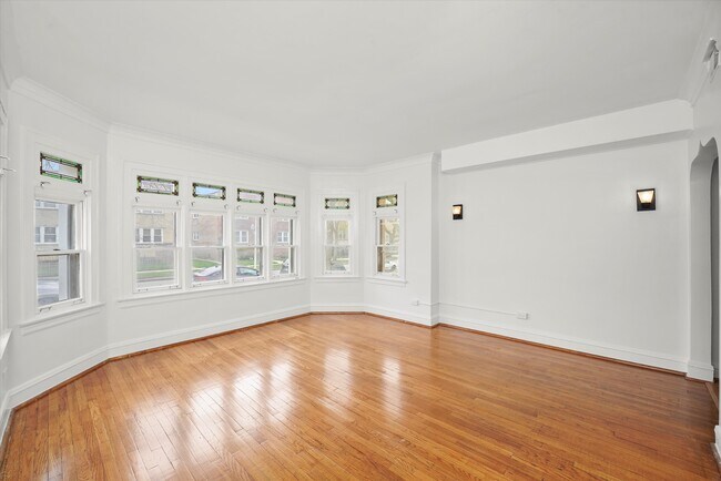 Foto del edificio - 2737 W Lunt Ave