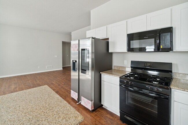 Foto del edificio - 2655 Claremont Dr