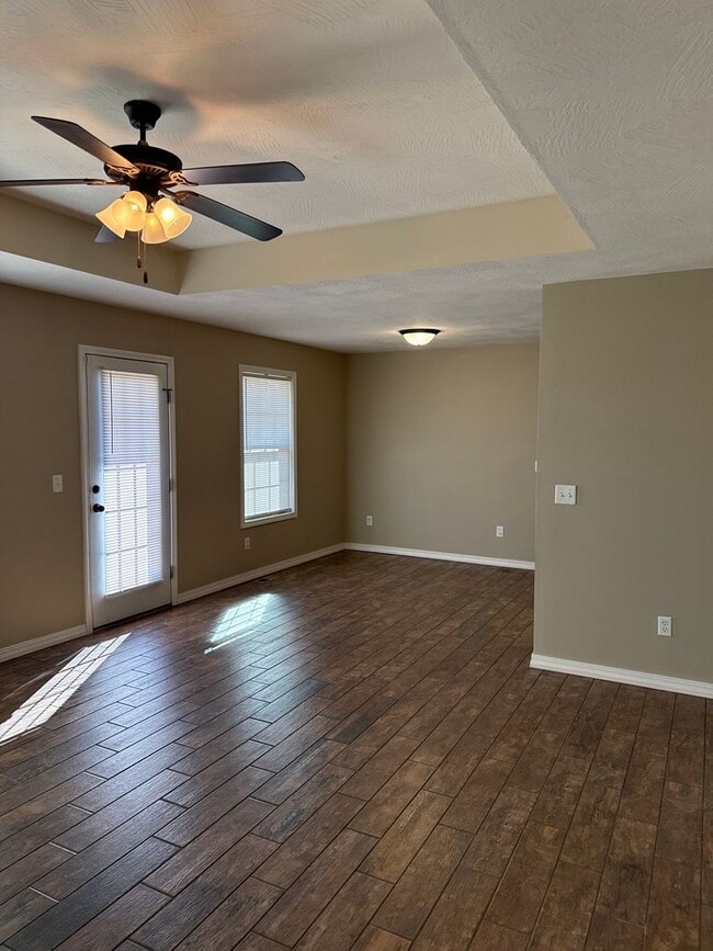 Foto del edificio - Beautiful Home in Deer Lake Estates