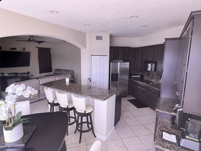 Foto del edificio - Northwest 124th Way, Coral Springs, FL 33076 - 5 BR 4 BA single-family home