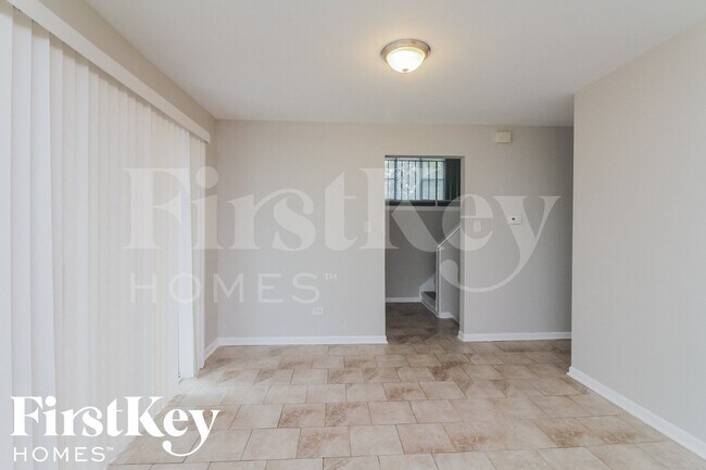 Foto del edificio - 4351 Scott St