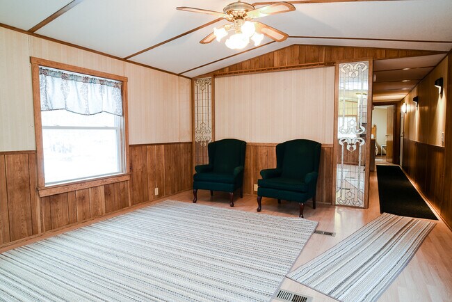 Building Photo - 86 Ellingwood Rd