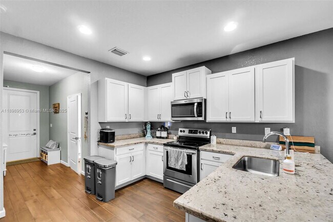 Foto del edificio - 1429 SE 23rd Terrace