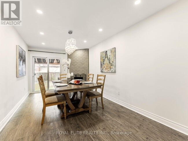 Building Photo - 29 Ashmore Crescent
