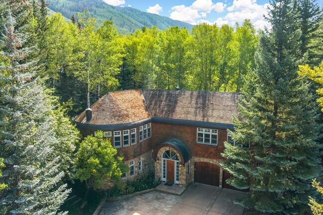 Building Photo - 66 Alpine Ct