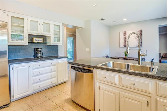 Foto del edificio - 6009 Black Berry Ln