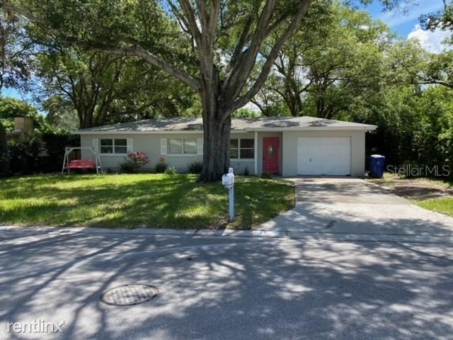 Primary Photo - 3 br, 1 bath House - 611 Pinewood Dr