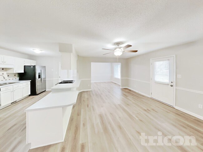 Building Photo - 437 Bradford Cir