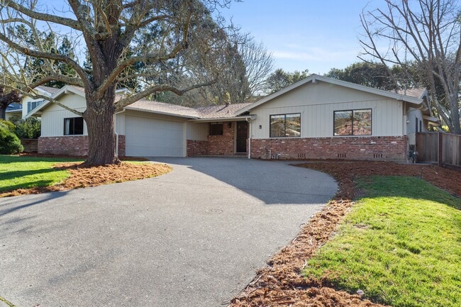 Building Photo - 4 Pimentel Ct