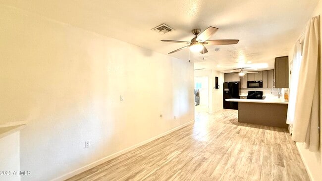 Building Photo - 4518 W Crivello Ave