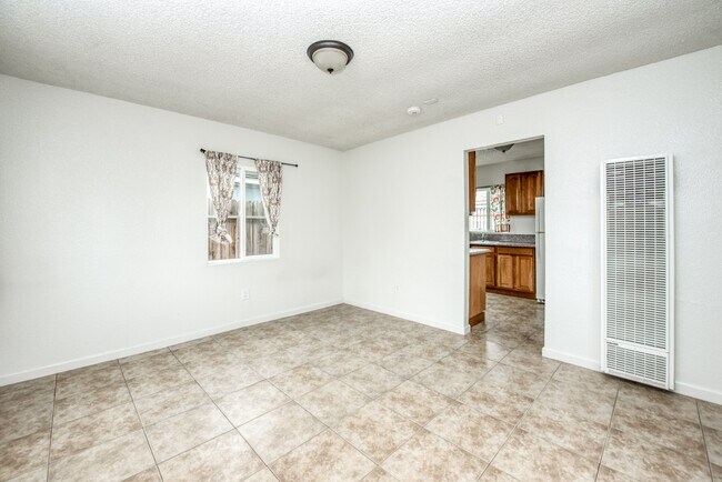 Building Photo - 2443 South 10th Street, Unit 102