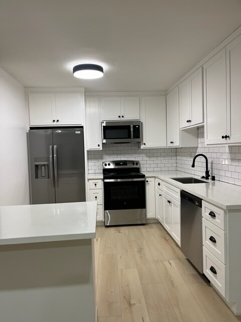 Photo - 11698 Chenault St (Los Angeles, CA)