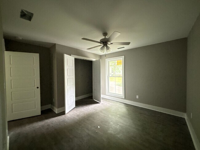 Foto del edificio - 1344 Park St